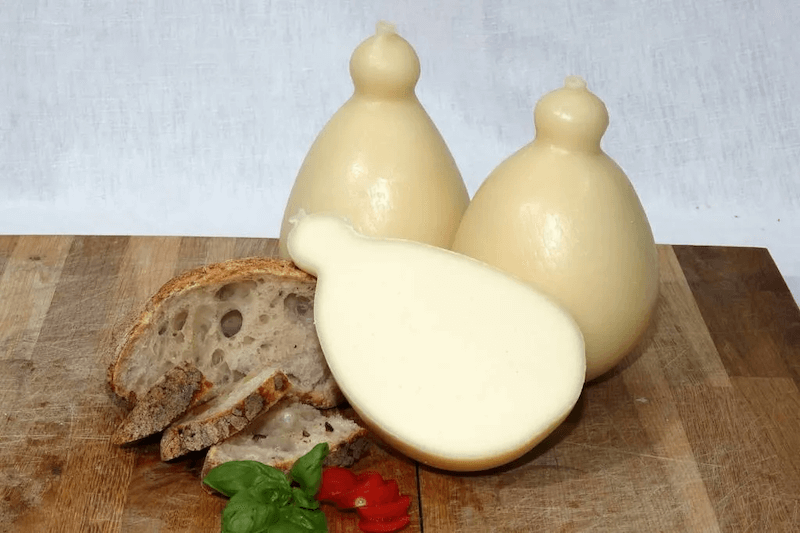 Ser provola w kawałku Baby Dolce - ser provola na desce