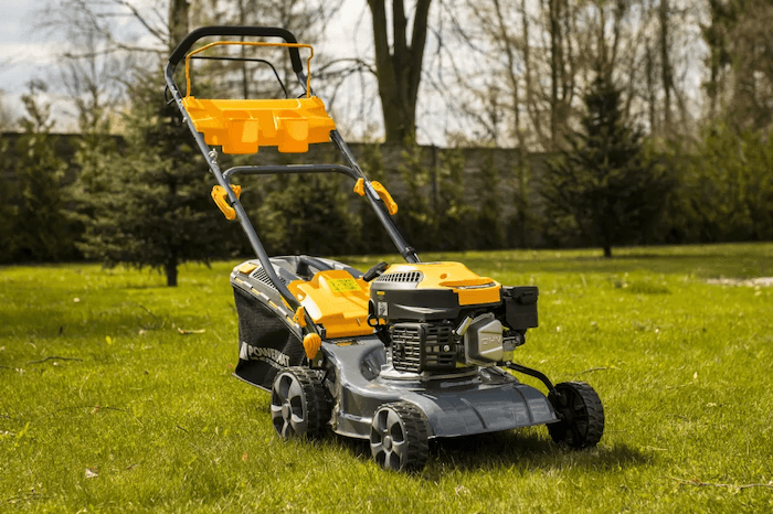 Ranking kosiarek spalinowych – wydajny model PM-KSS-6S