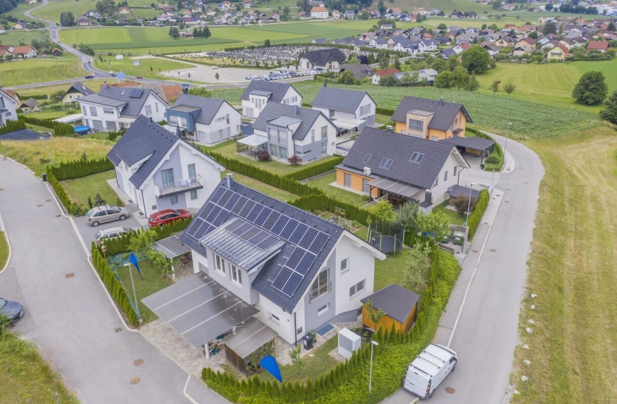 Czy warto inwestować w fotowoltaikę z magazynem energii w swoim domu?