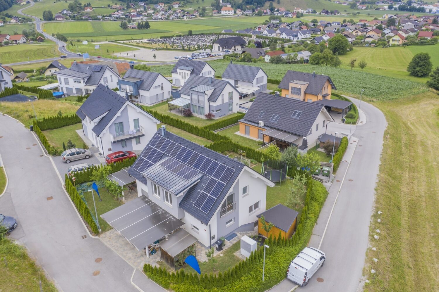 Czy warto inwestować w fotowoltaikę z magazynem energii w swoim domu?