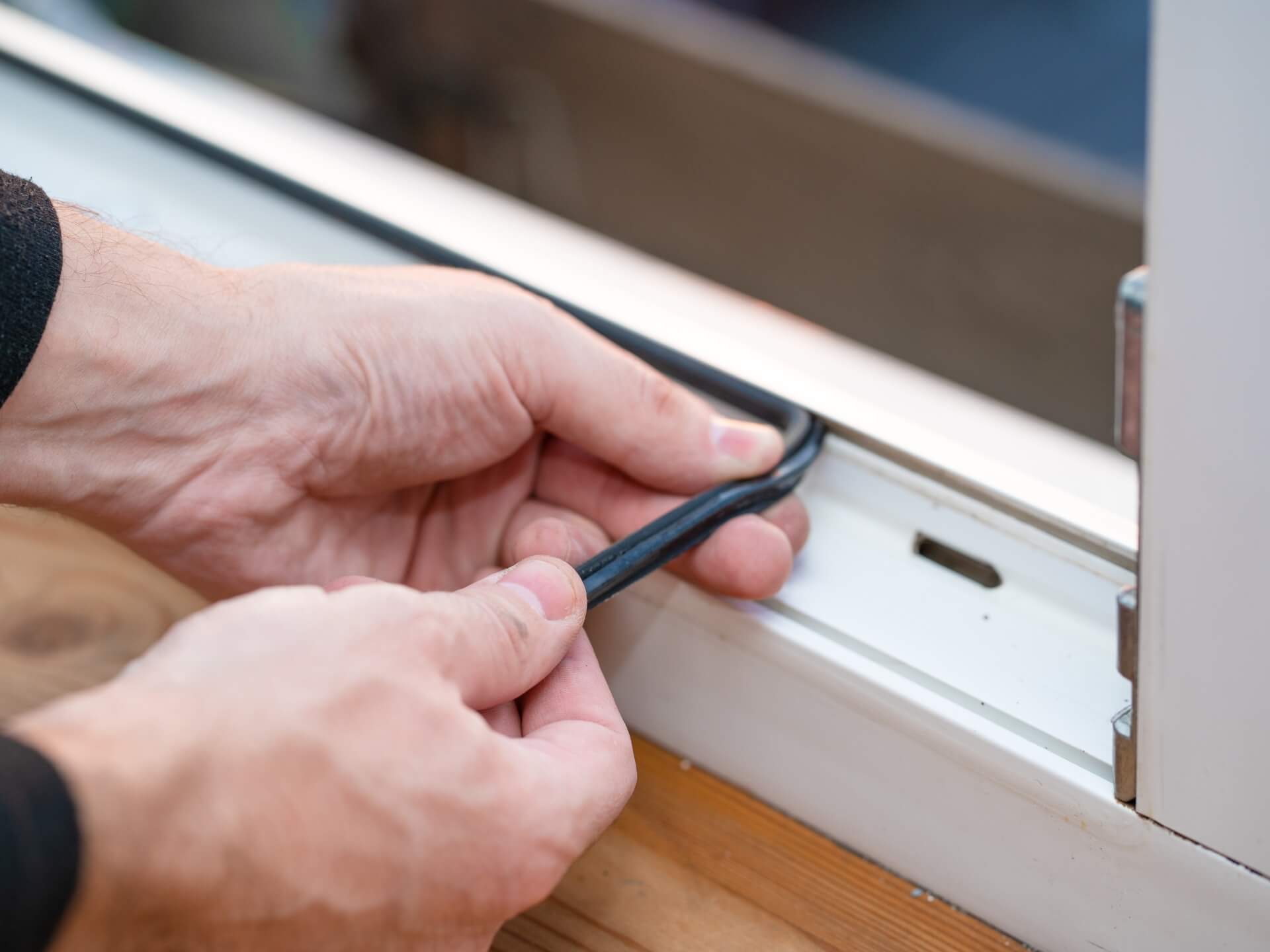 Jak wymienić uszczelkę w oknie? Prosta instrukcja