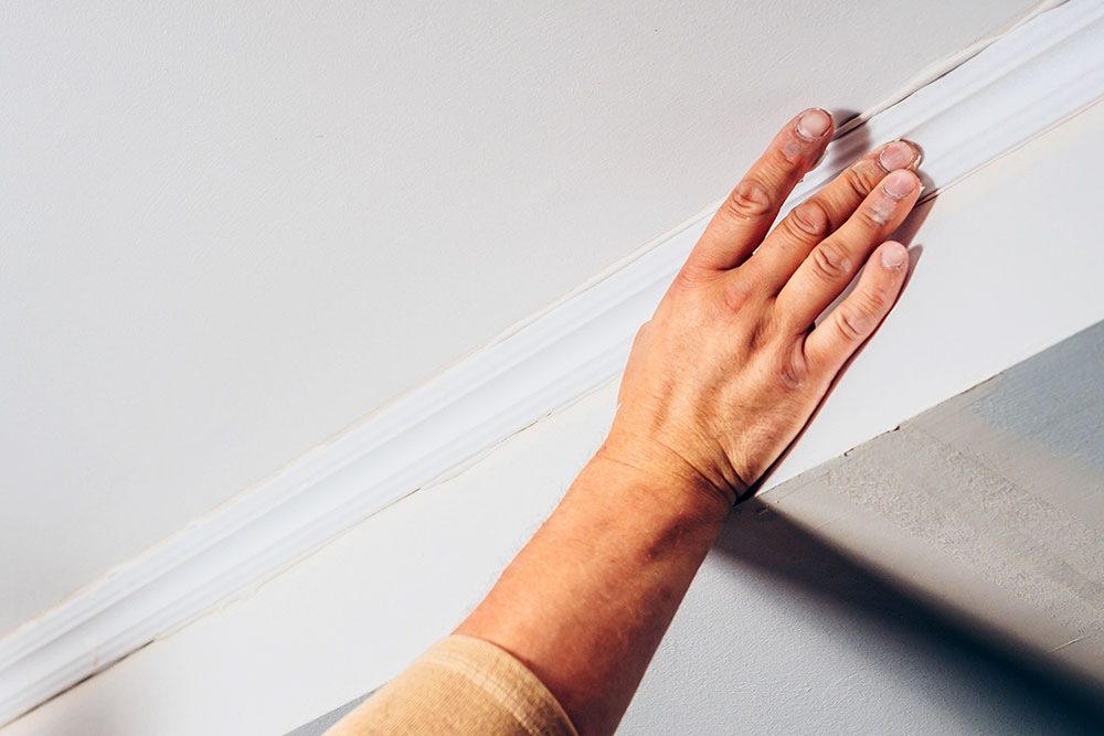 Montaż sztukaterii sufitowej