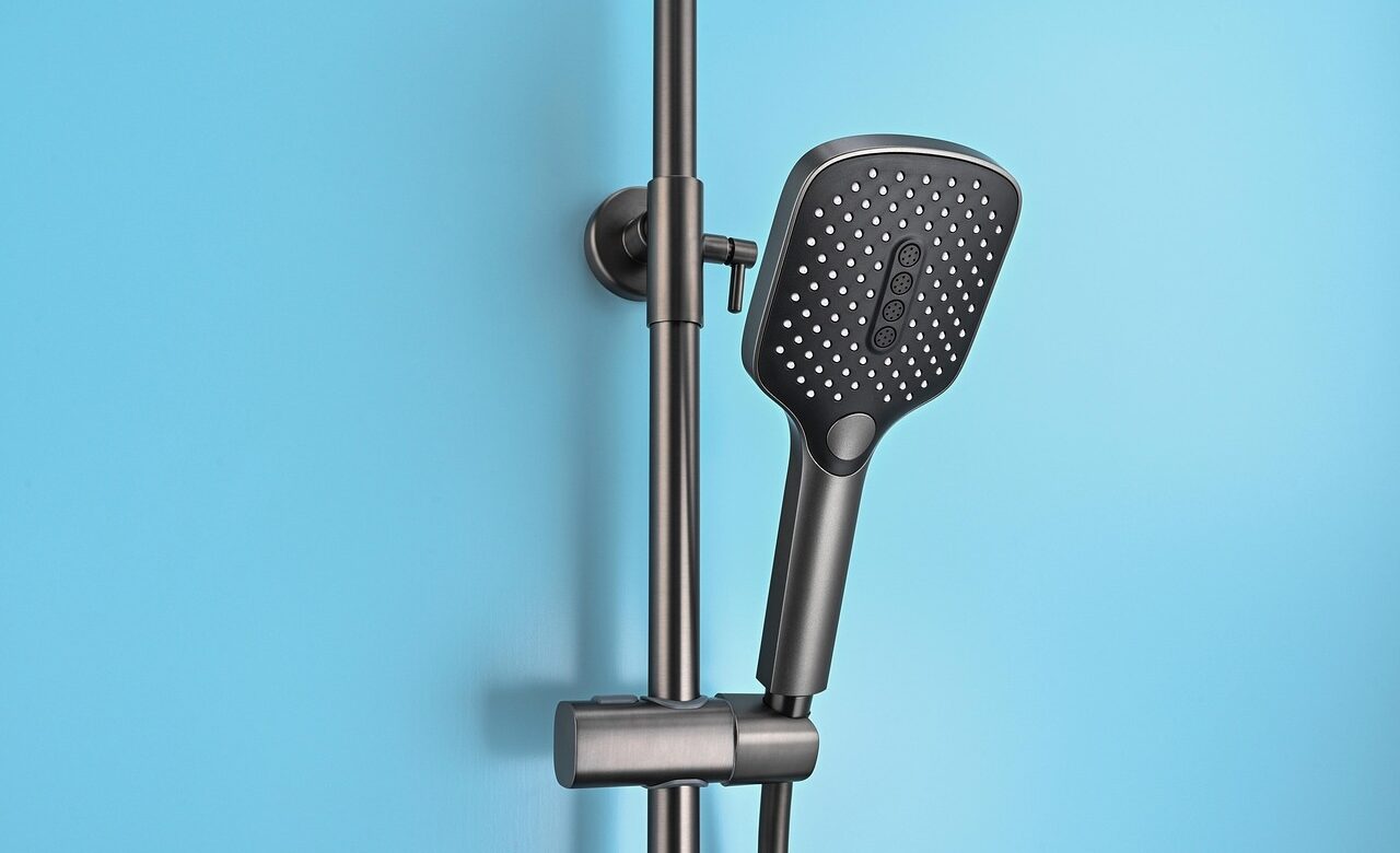 Jak wybrać metalowe półki pod prysznic, które nie rdzewieją?