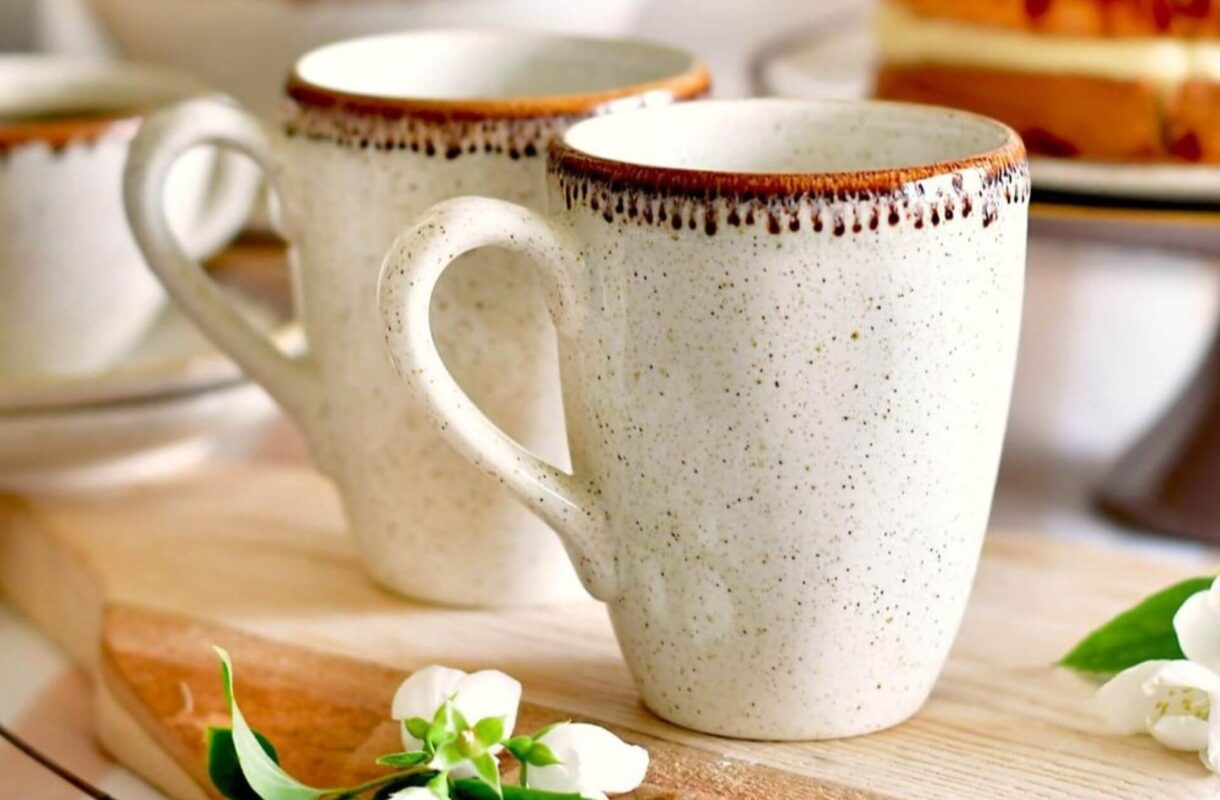 Stylowe kubki do kawy: trendy, które odmienią Twoją kuchnię