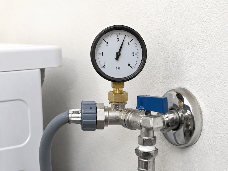 pomiar ciśnienia w domowej instalacji jakie ciśnienie wody w domu pokazuje manometr hydrauliczny